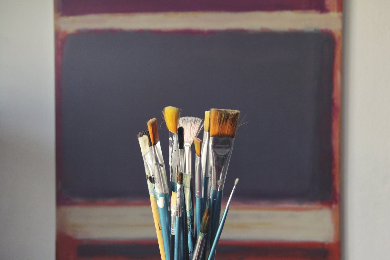 Best Paint for Wood Crafts