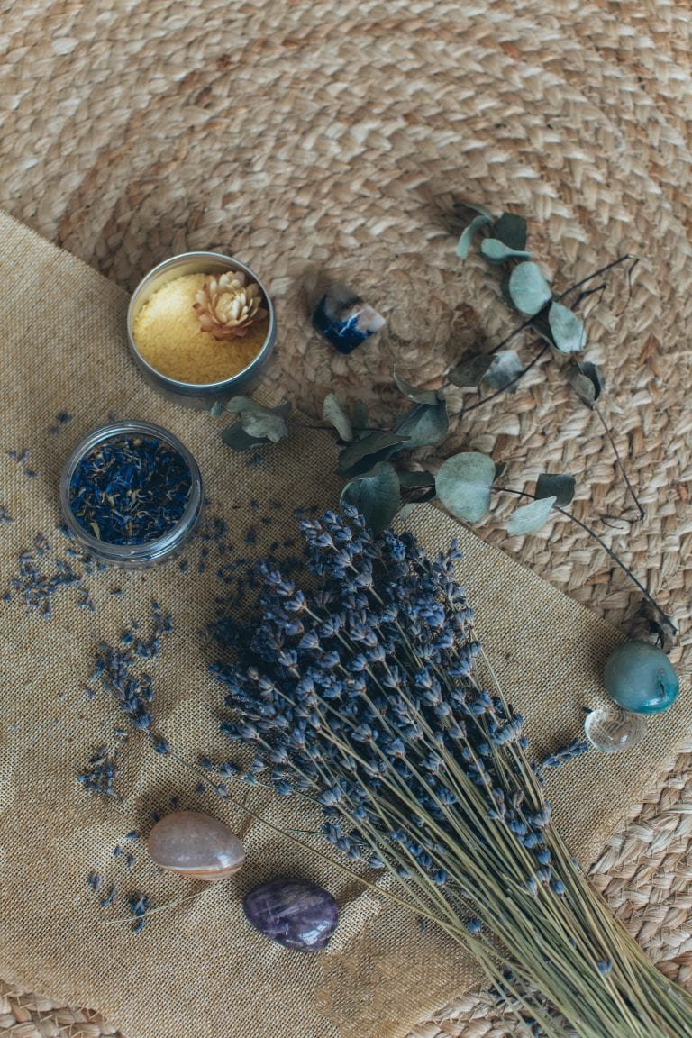 How to Make Aromatherapy Candles with Essential Oils